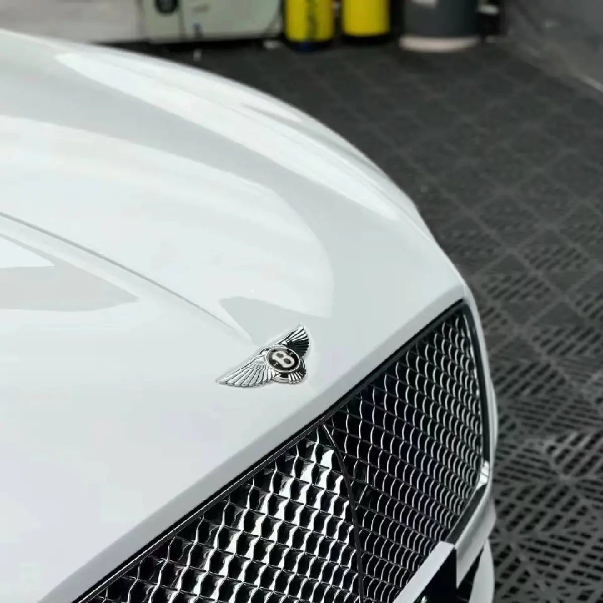 Pro TPU Gloss Crystal White Car Wrap - Motyle